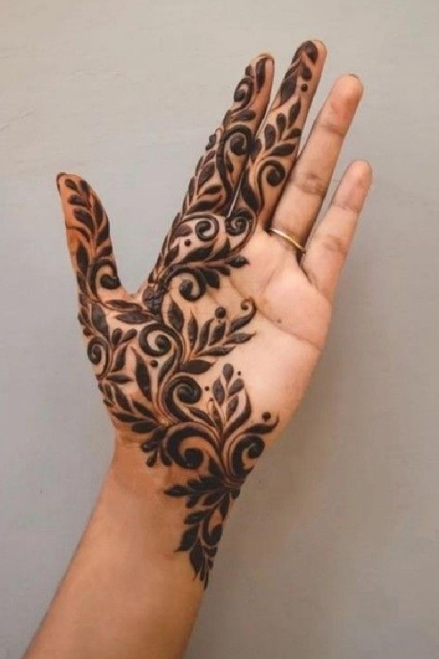 Leafy Mehndi Design modern