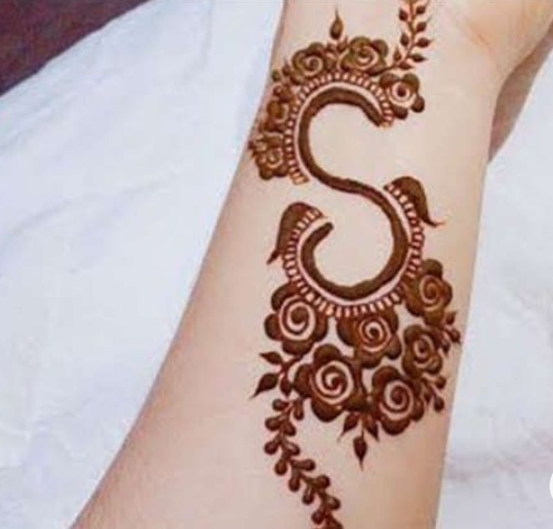 1,313 Black Henna Tattoo Stock Photos - Free & Royalty-Free Stock Photos  from Dreamstime