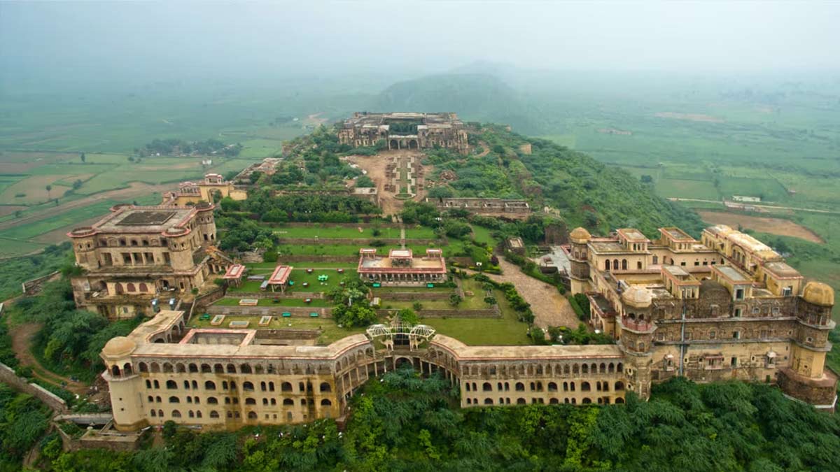 Tijara fort distance from delhi