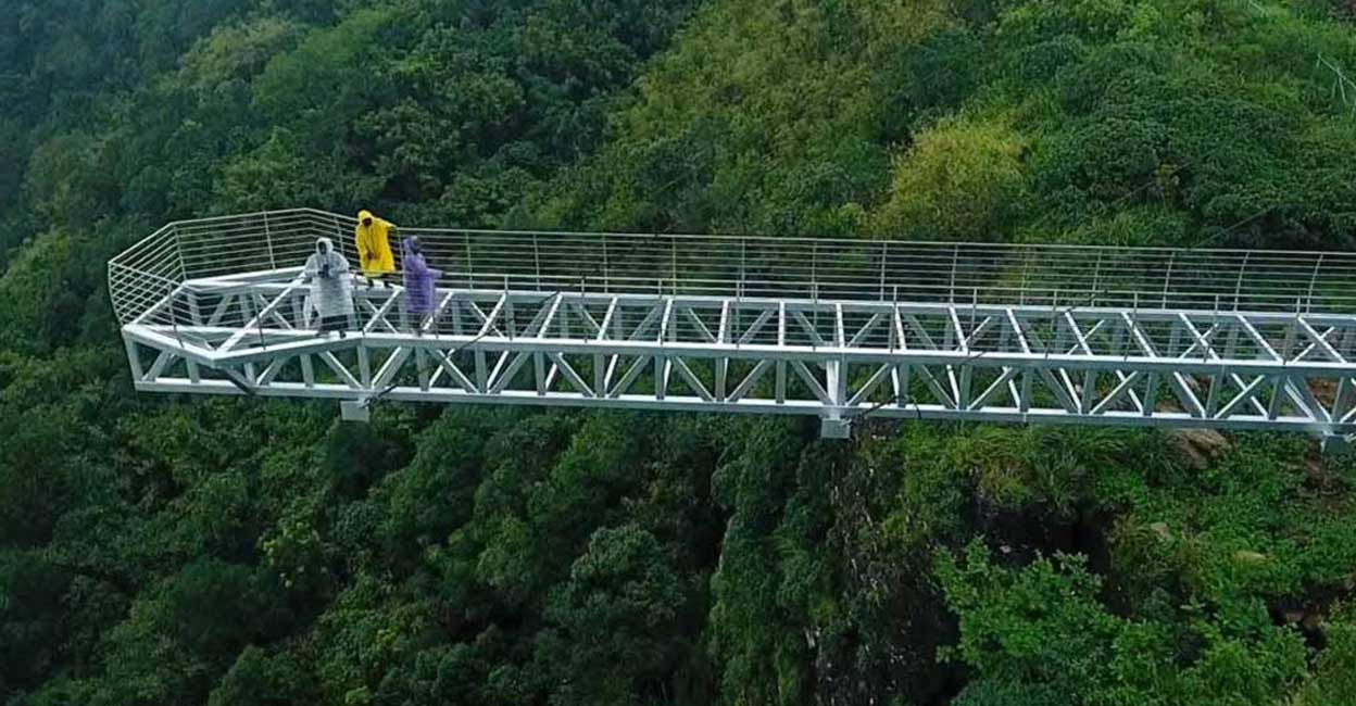 भारत का सबसे लंबे Glass Bridge से जुड़े रोचक तथ्यों के बारे में जानें ...