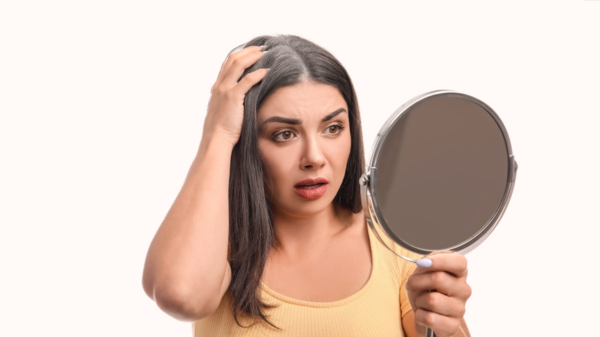 White Hair: बालों को जल्दी सफेद होने से रोकेंगे ये 15 टिप्‍स | tips to stop  early hair greying | HerZindagi