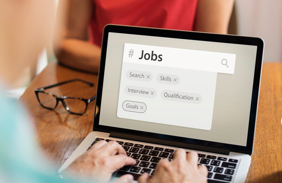 benefits of searching job online