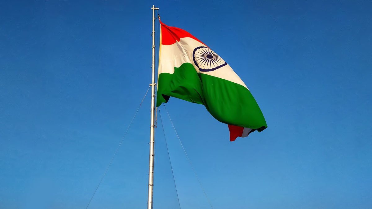 Republic Day 2024: जानिए ध्वजारोहण और झंडा फहराने के बीच क्या है अंतर? |  difference between flag hoisting and flag unfurling | HerZindagi