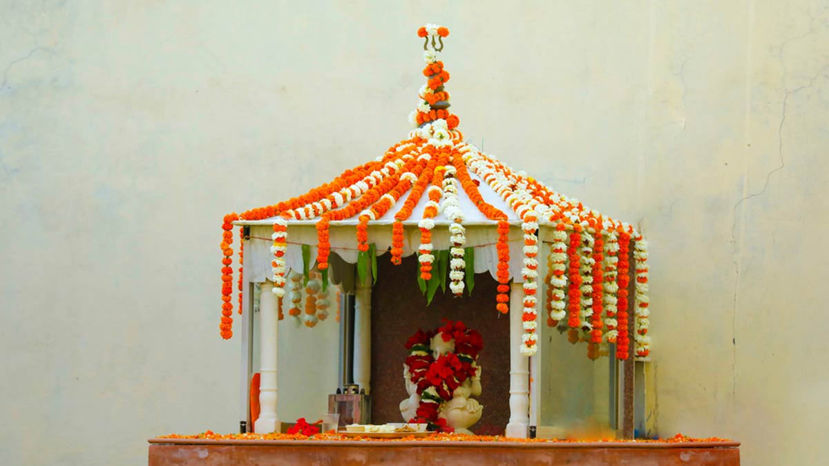 ghar mein kaisa mandir rakhna chahiye