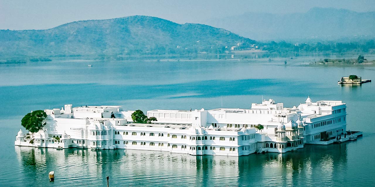 how is taj lake palace