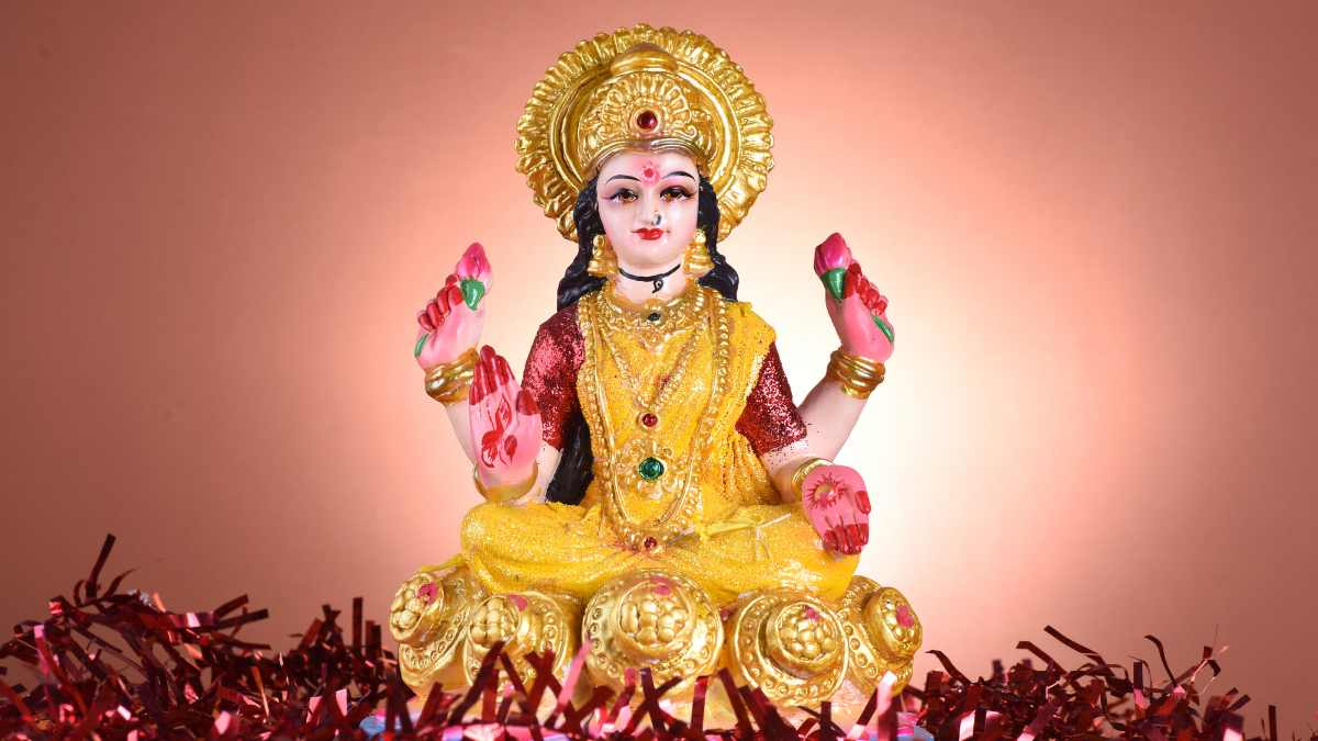 lakshmi goddess home temple