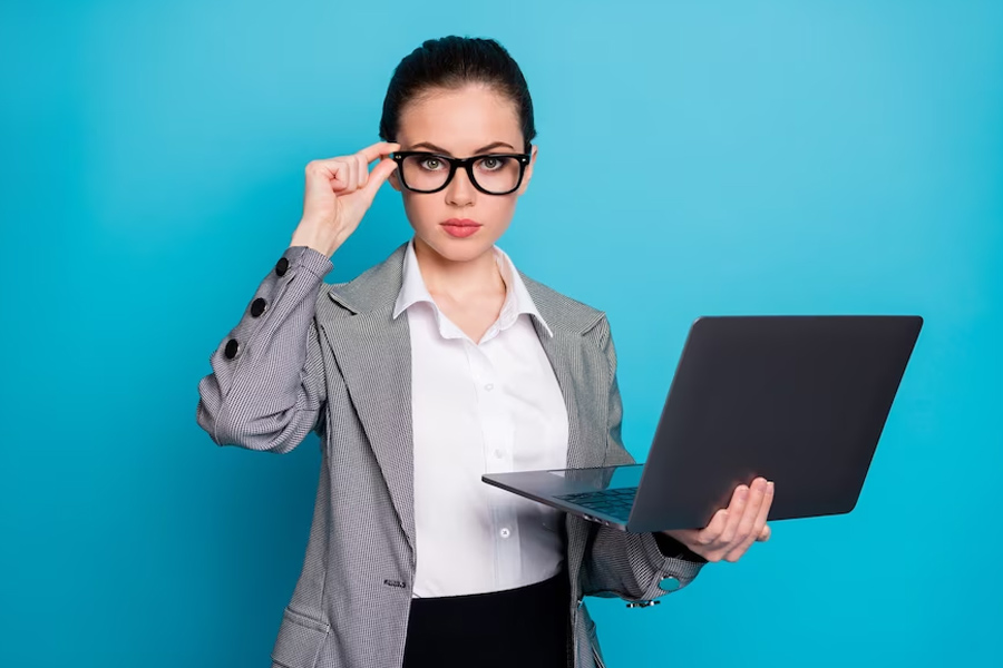 lefty people are good leader