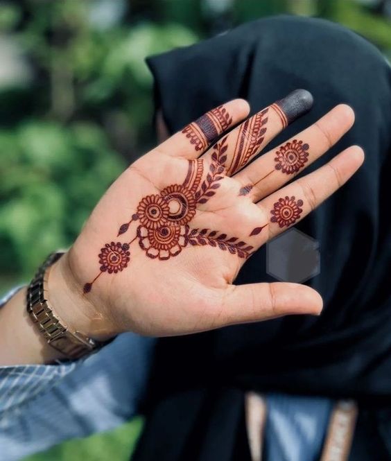 minimal mehndi jewellery