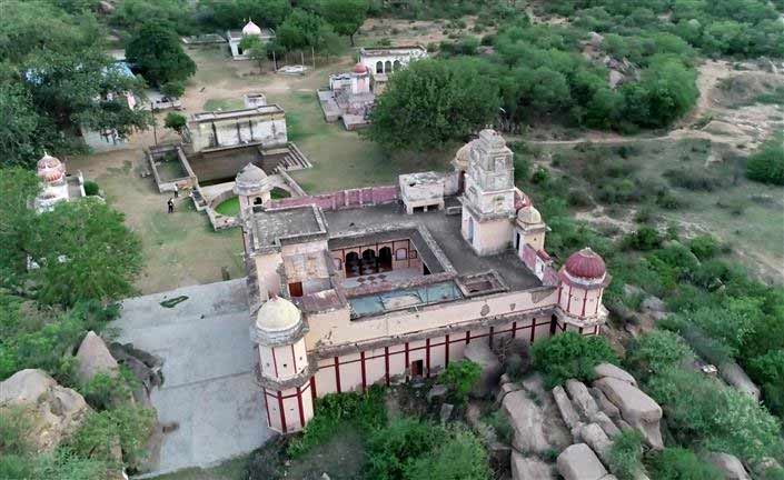 narnaul dhosi hill station famous