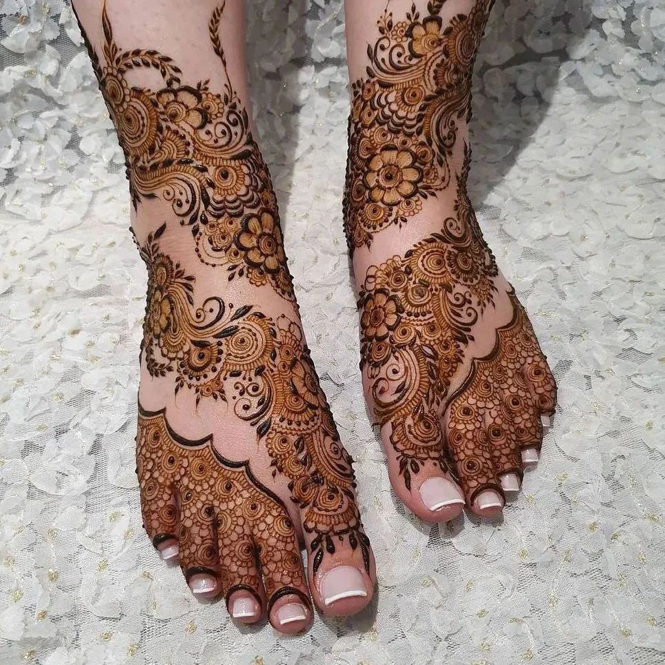 simple foot mehndi designs