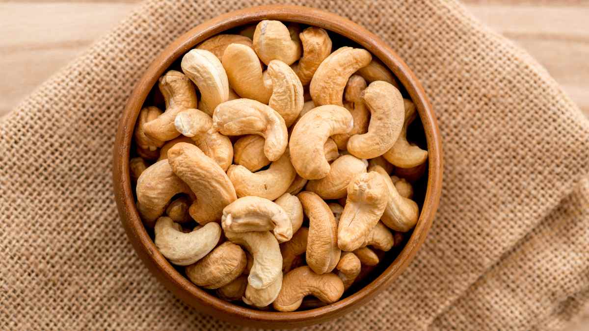 Offering Cashew Nuts To These 3 Gods Can Benefit You Astrologically