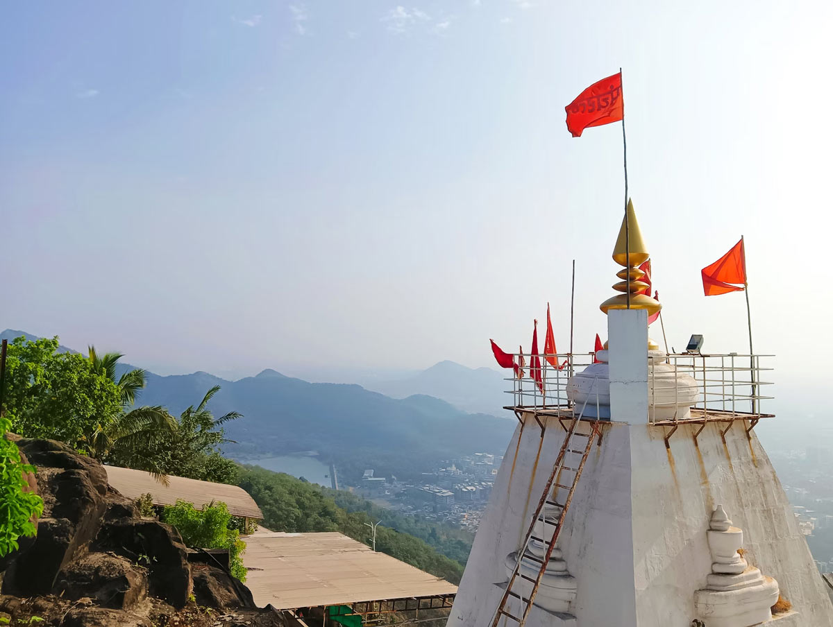why we place flag on temple