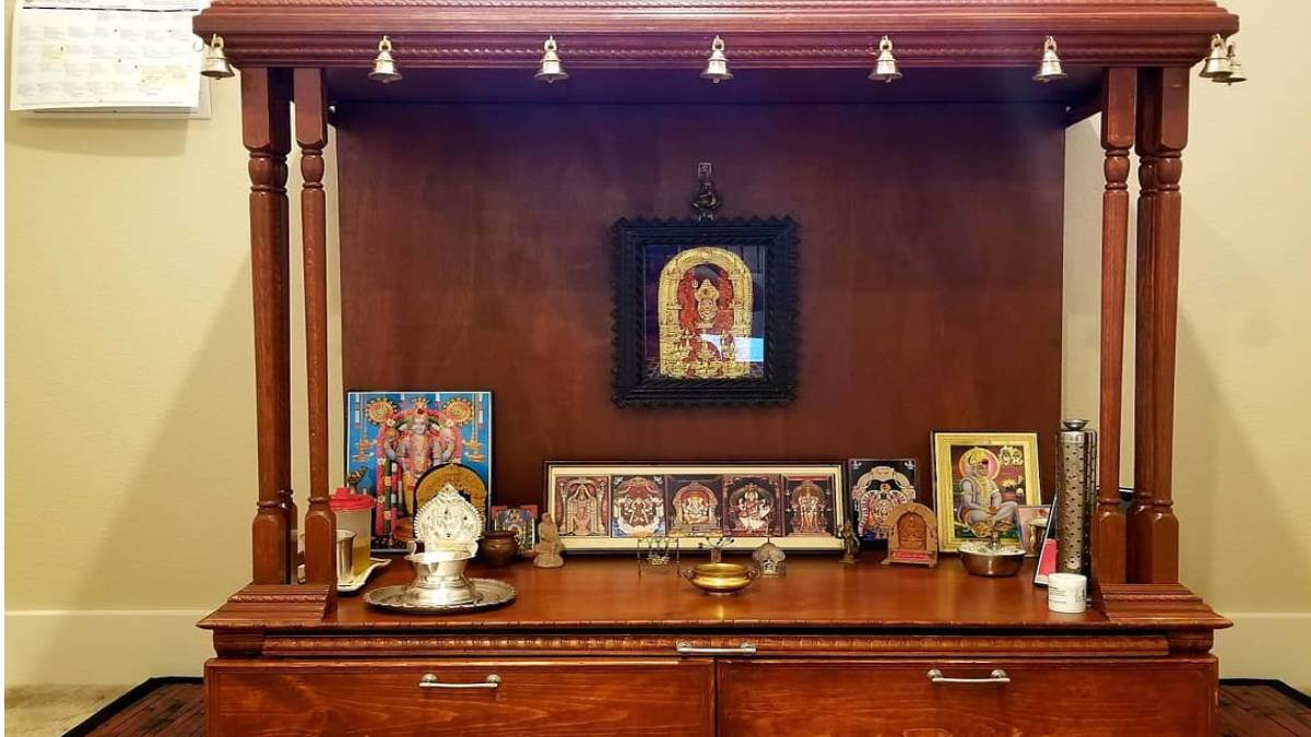    puja ghar vastu 