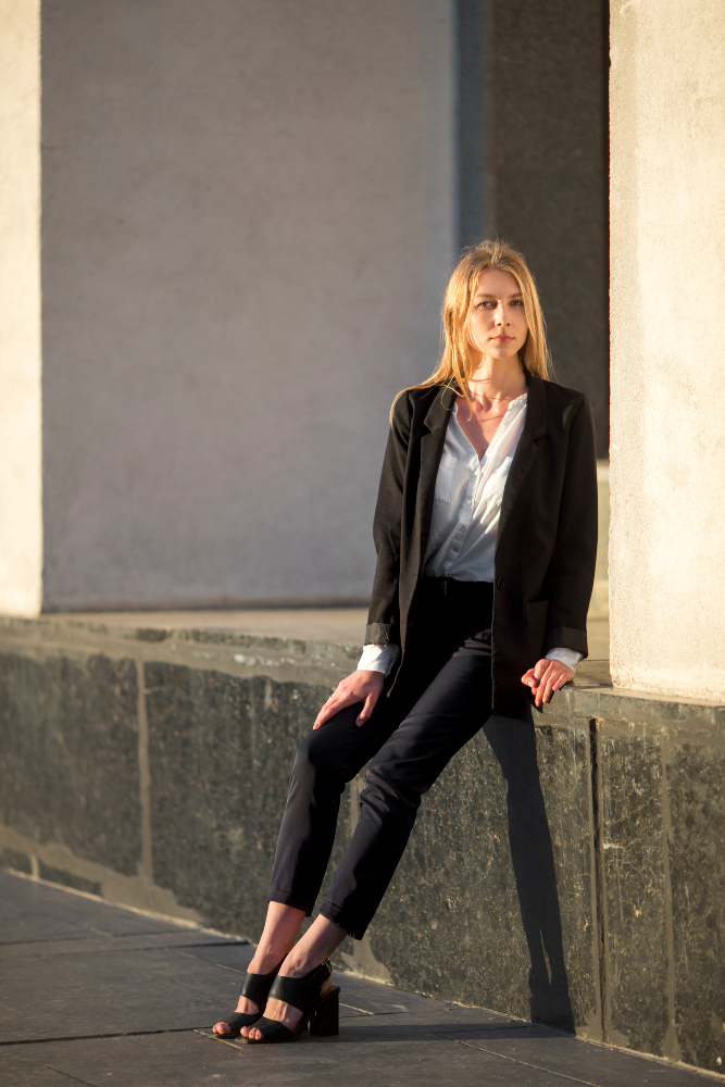 Black Blazer With Jeans And An Oversized Shirt