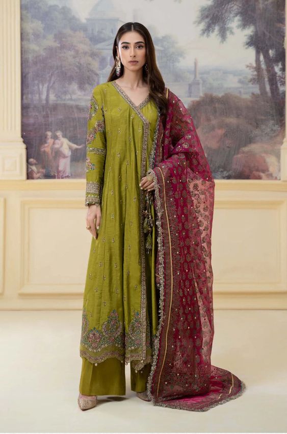 Block Printed Contrast Dupatta With Green Suit