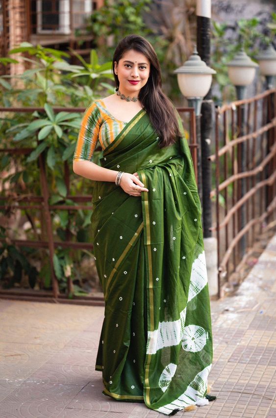 Dark Green Cotton Saree With Golden Border
