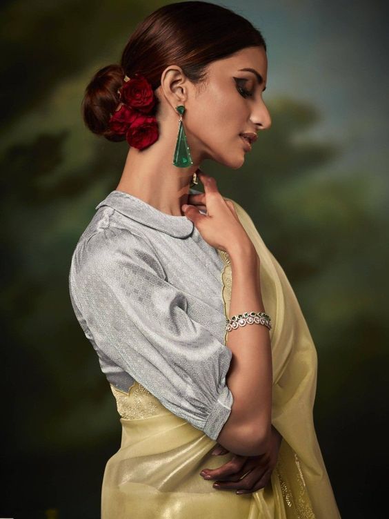 Grey Collar Yellow Saree Contrast Blouse