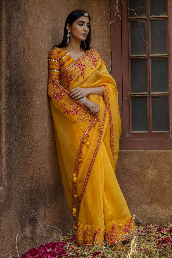 Minimal Tassel Design For Silk Organza Saree