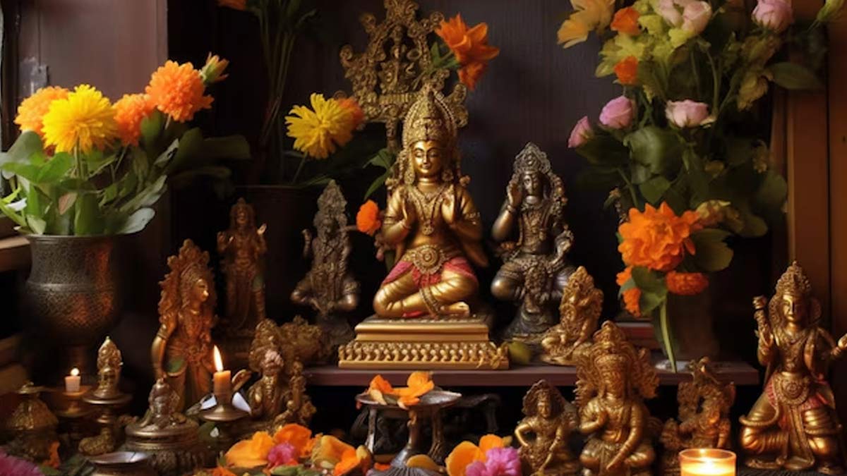 Right Direction To Keep Home Temple In Sawan 