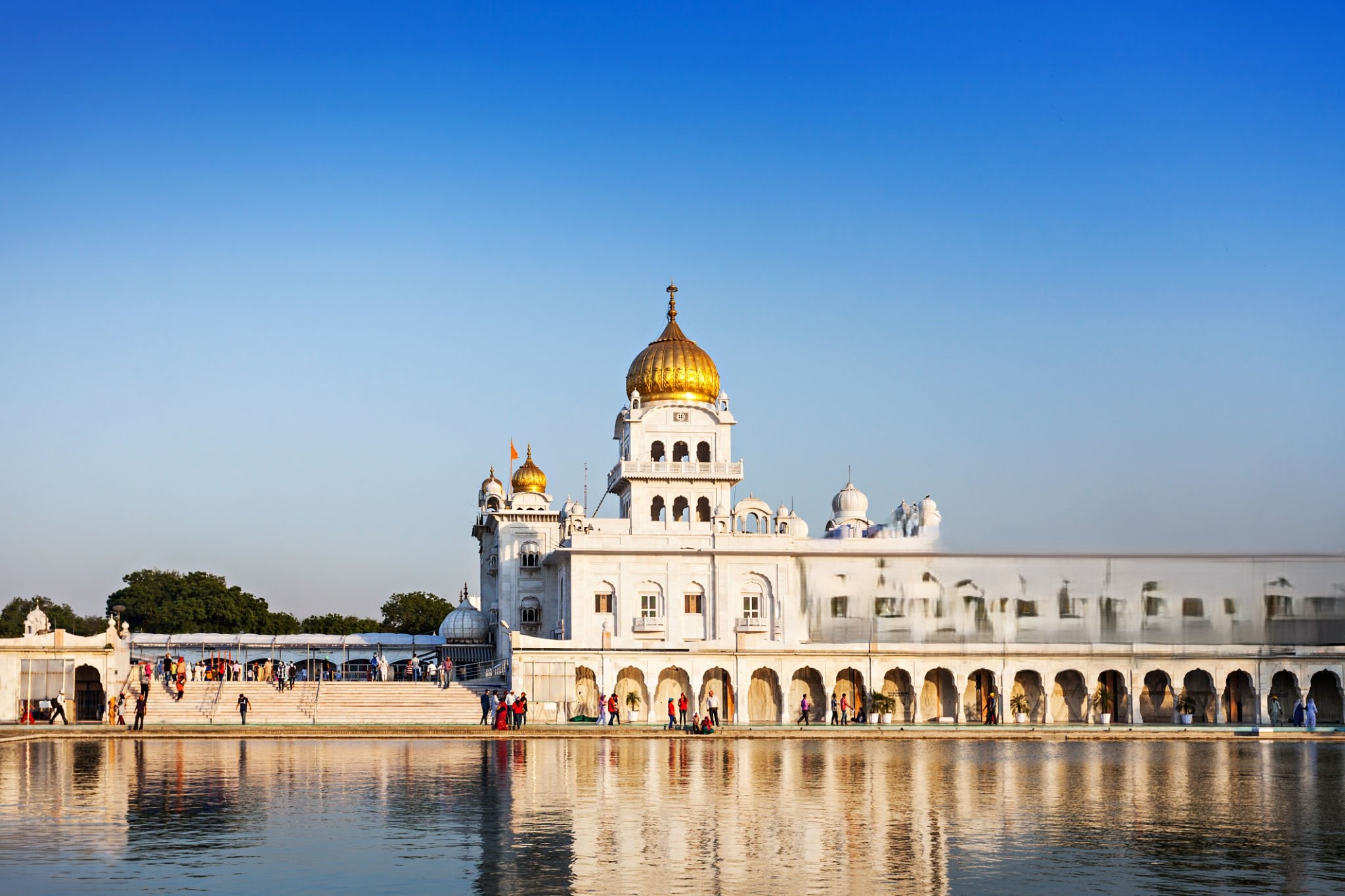 Sarovar Bangla Sahib lake in delhi