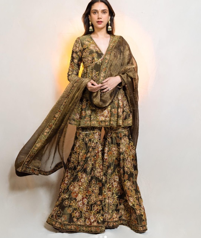 actress aditi rao suit looks 