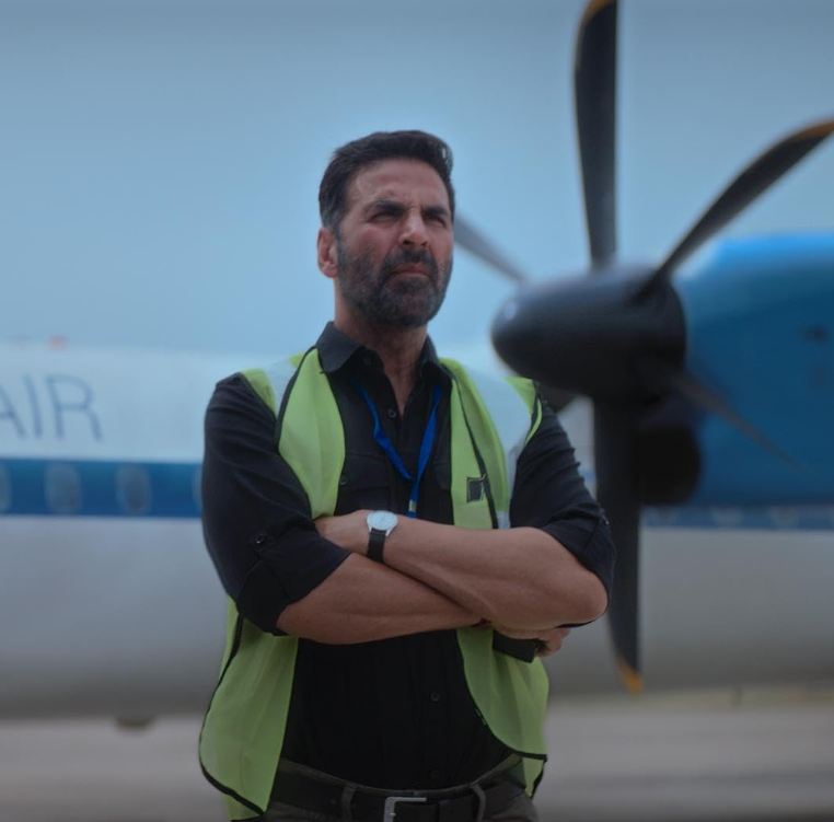 akshay kumar sarfira movie review