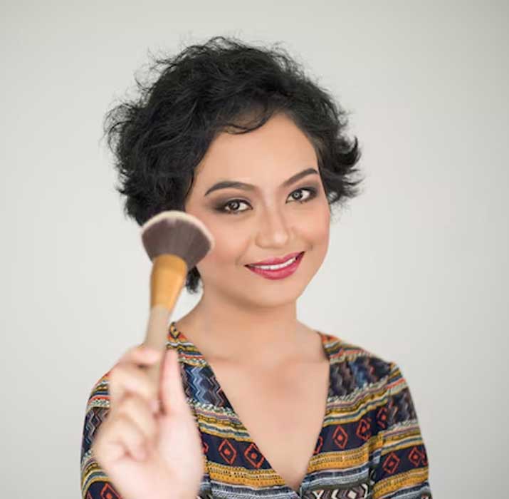 bold eye makeup look office