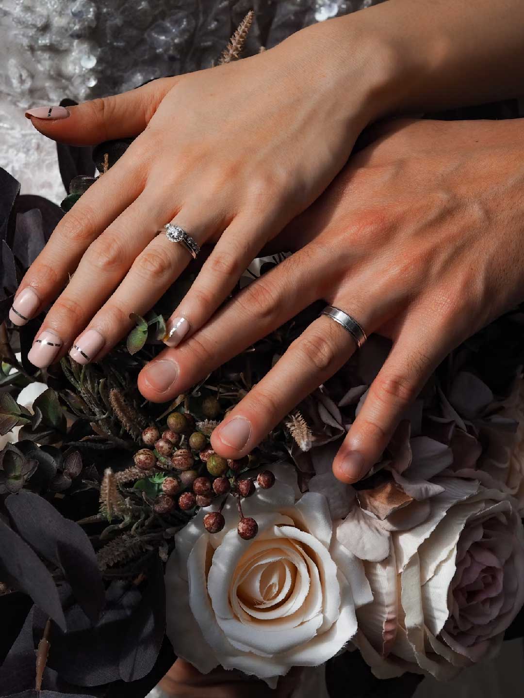 can we wear silver ring in middle finger