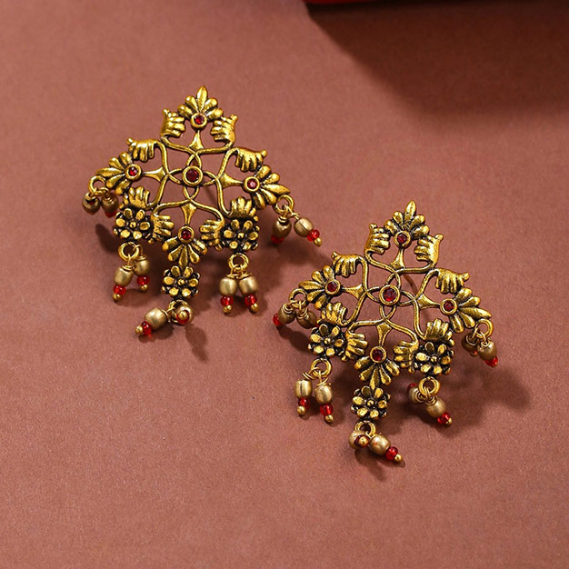 chandbali studs