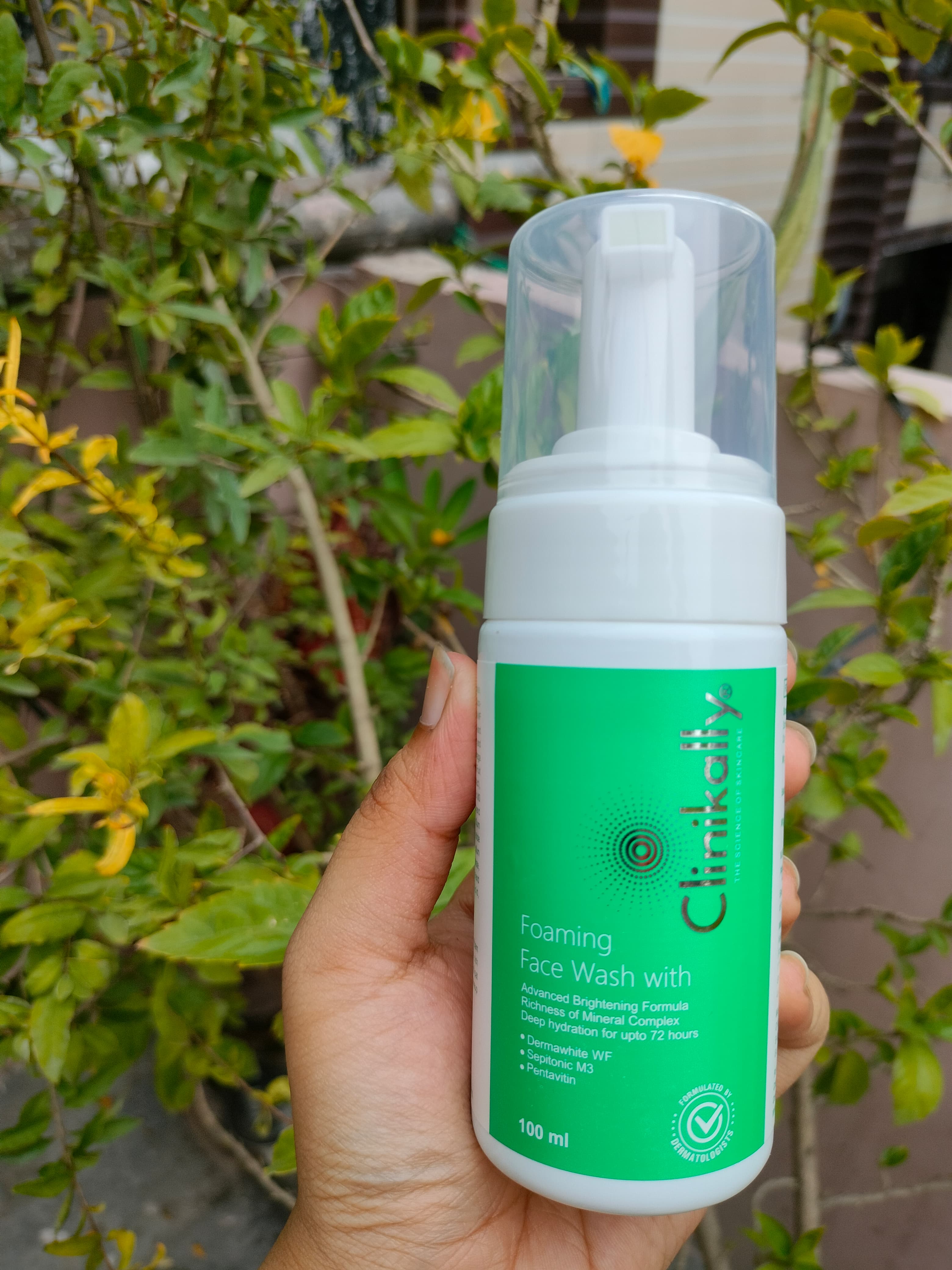 clinikally foaming face wash review