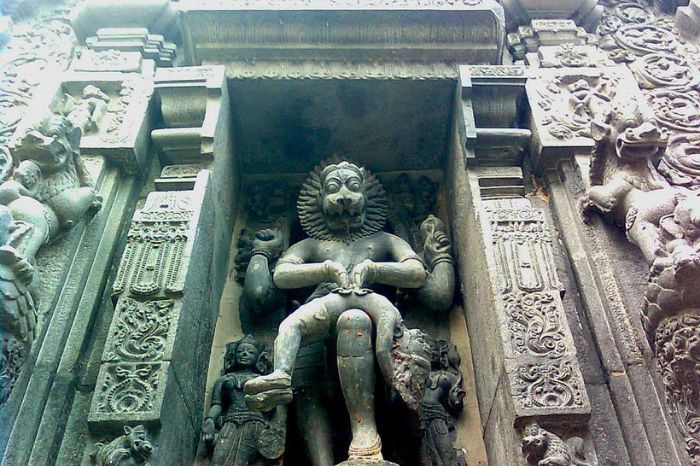 do not keep these idols in the pooja room of the house 