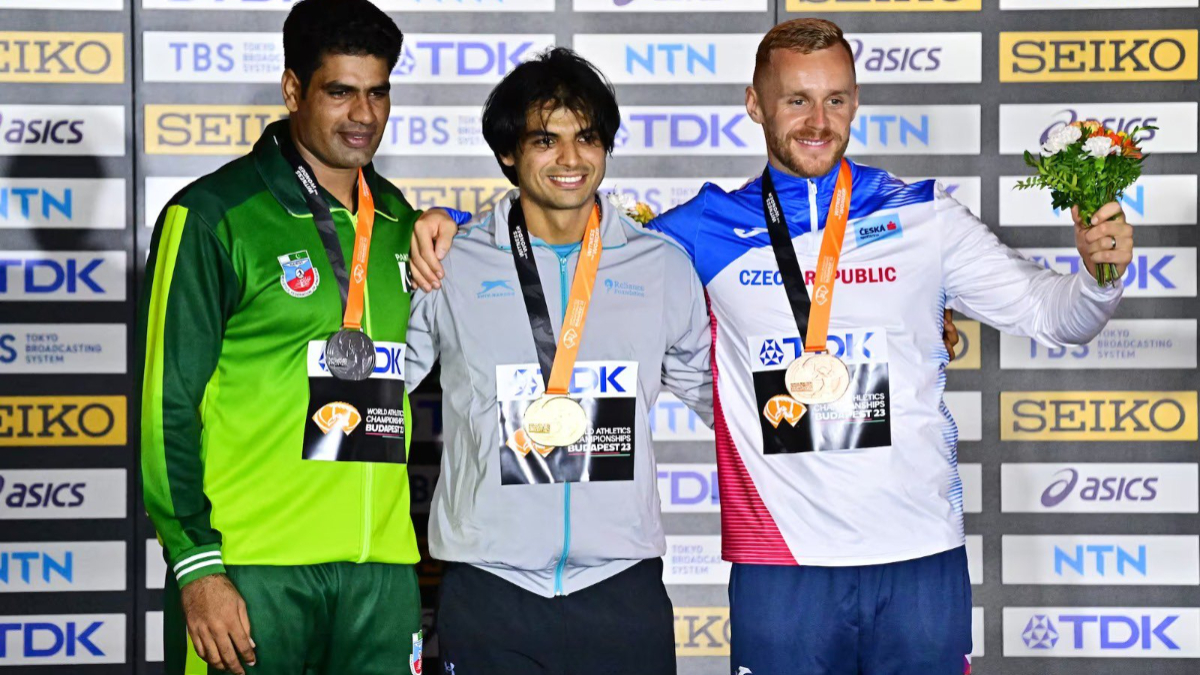 neeraj chopra winning gold medal