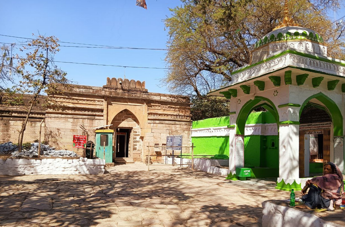 sawarsti temple news