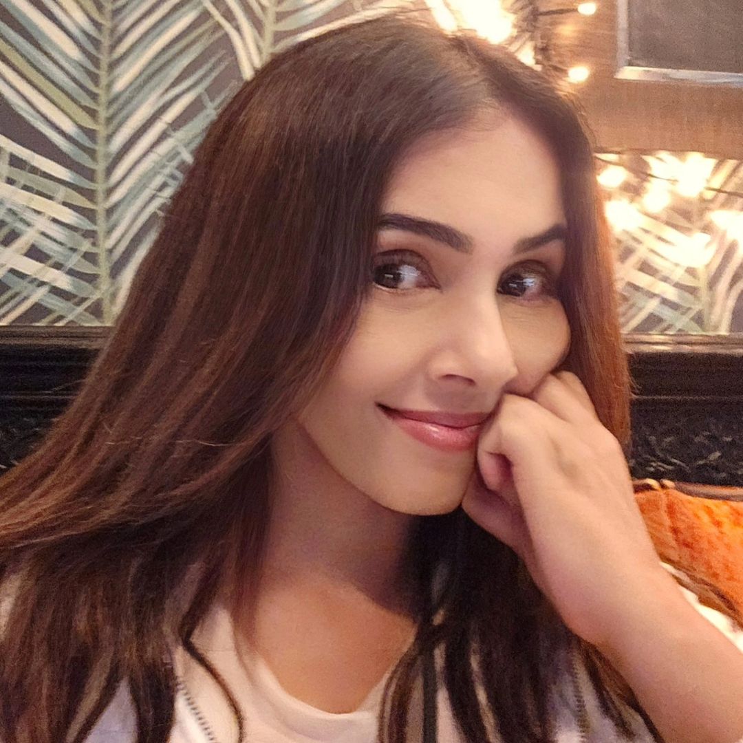 suchitra krishnamoorthi photo