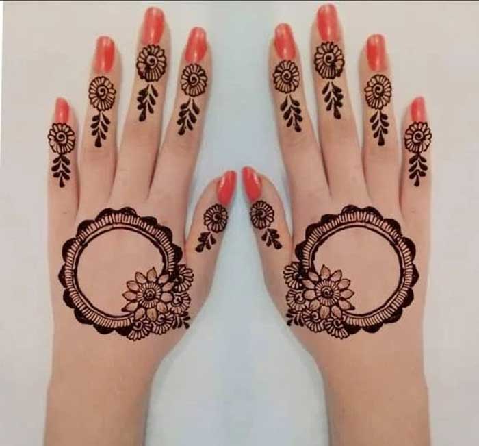 Circle Vat Savitri Mehndi Design