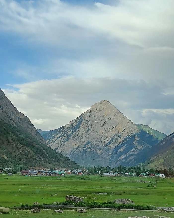 Doodhpathri valley