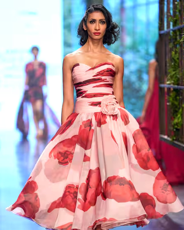 Floral Sweetheart Neck Strapless Midi Dress