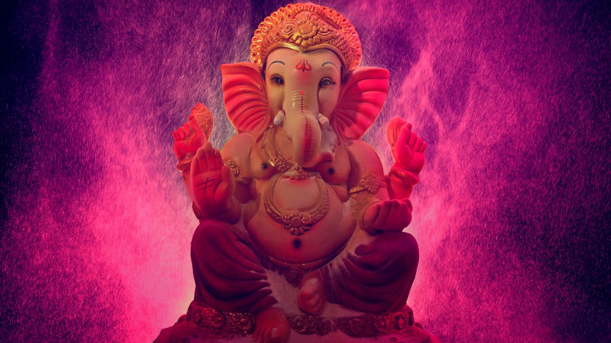 Pay Attention To Lord Ganesha’s Posture In Statue Or Picture