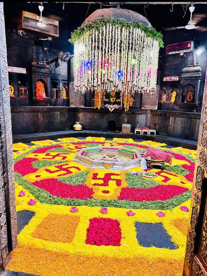 Vishnupad mandir kyon famous hai