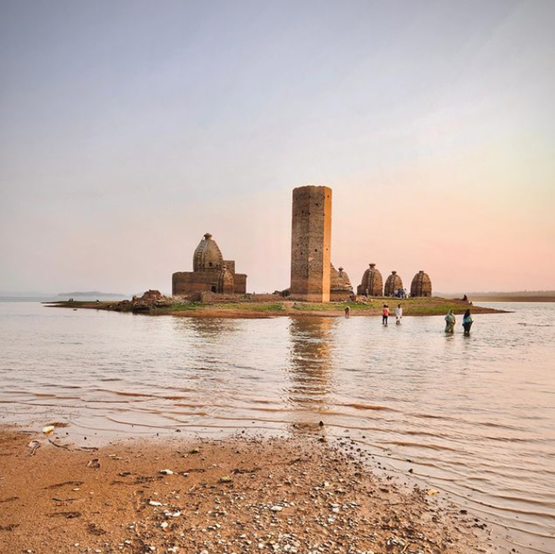 Where is bathu ki ladi temple