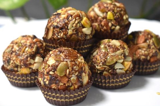 dry fruit laddu with dates recipe image