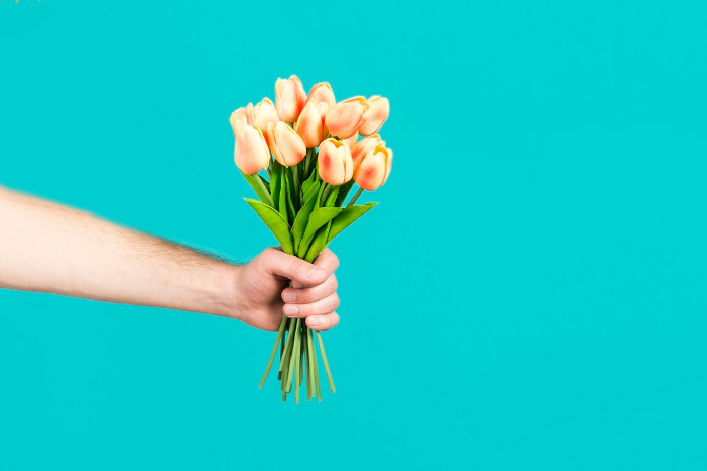 सपने में दिखें फूल तो समझें बदलने वाली है किस्मत what happens if we