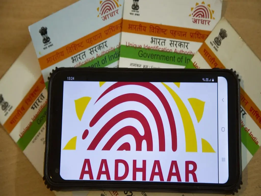 guide to changing the name date of birth and address on your aadhaar card