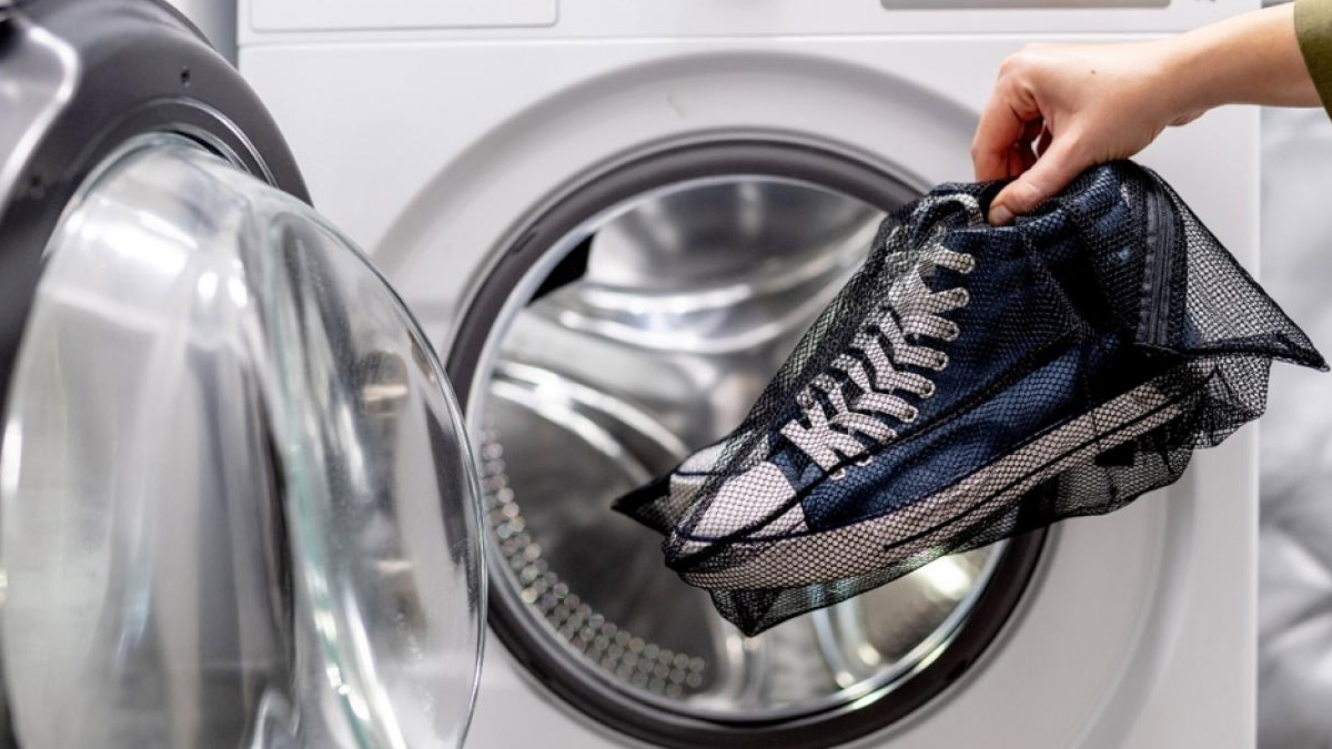 how to wash shoes in washing machine