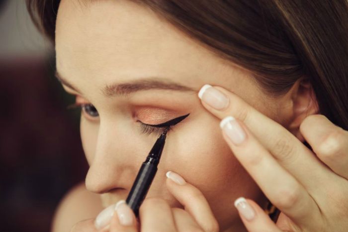 if you want beautiful eyes like heroines then follow these simple tricks 