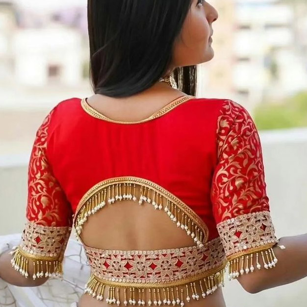 Lace Latkan Designs: ब्‍लाउज की स्‍लीव्‍ज को डिजाइनर लुक देने के लिए ...