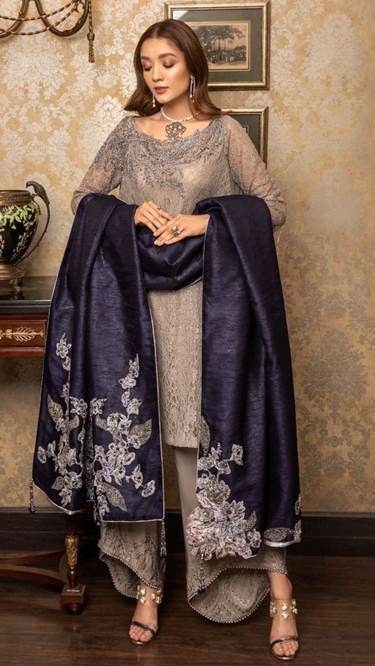 5 Beautiful Plain Suit With Heavy Dupatta Designs HerZindagi