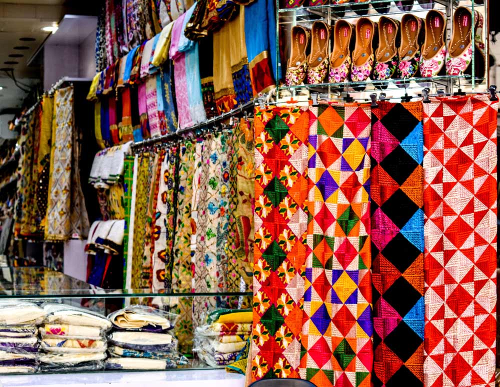 phulkari dupatta ()