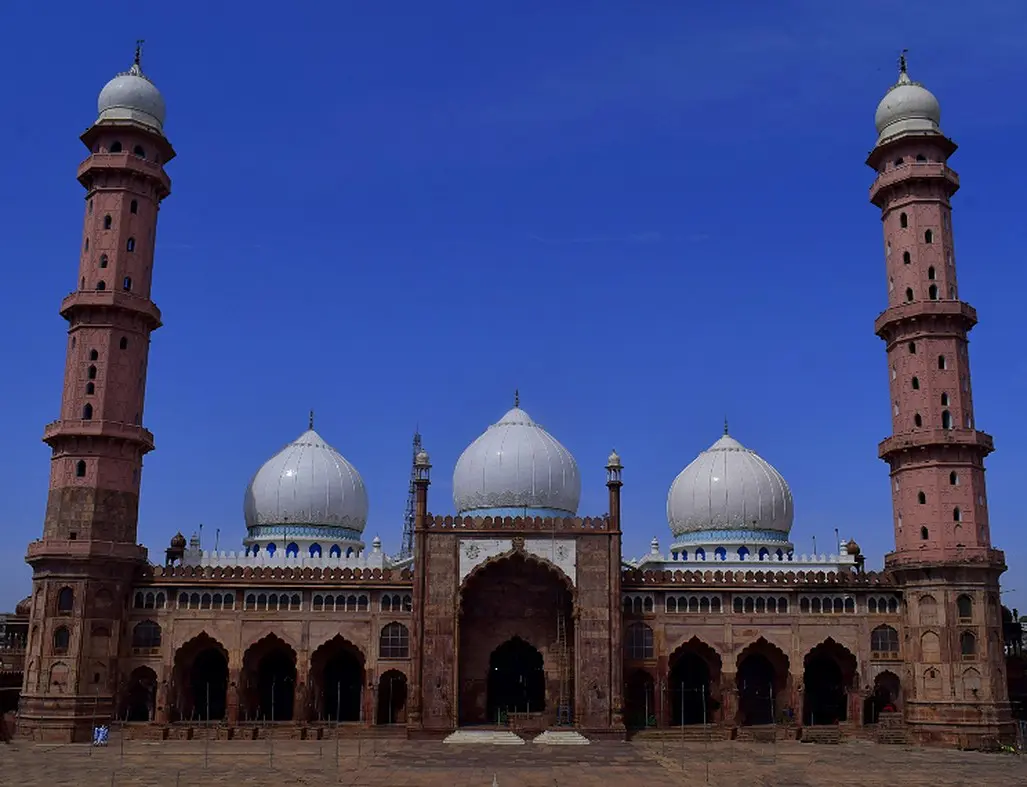 taj ul masjid to moti famous mosques in madhya pradesh