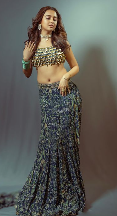 tejaswi sea shell lehenga